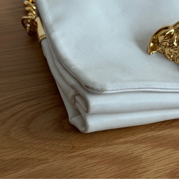 Versace White Palazzo Sultan Flap Handbag - Picture 4 of 8